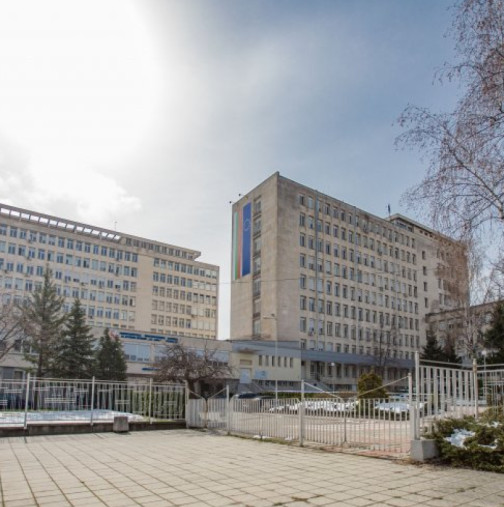 Бебе почина два часа след раждане в Окръжна болница 