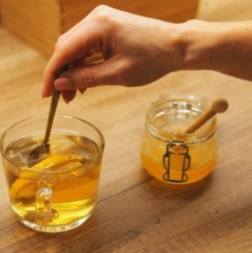 Никой вече не иска да пие хладка вода с лимон: Казват, че този заместител е еликсирът на здравето