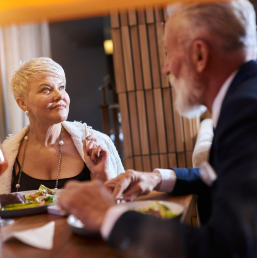 Два месеца я ухажвах, но щом я поканих у дома, маската падна и всичко стана ясно