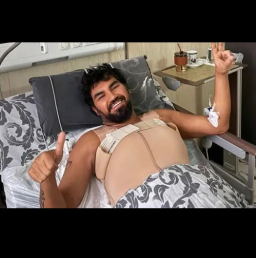 Азис се похвали със снимка на новите си гръдни импланти: