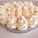 ФРЕНСКИ крем за декорация и пълнеж: БЕЗ извара, сметана или скъпо маскарпоне - държи перфектно форма, вкус като от сладкарница!