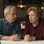 Отидох на романтична среща при 63-годишен кавалер, но кашлица зад стената развали всичко. Обяснението му беше абсурдно