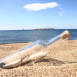 Мъж намери писмо в бутилка: Не беше любовно писмо, а нещо още по-хубаво!-Снимки