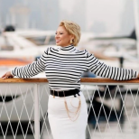 Месечен хороскоп от Анджела Пърл за април 2026 г.