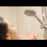 Взимате ли душ, докато пералнята работи? Ето какви проблеми може да причини това