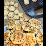 Солени бисквитки със сусам и семена - бързи, евтини и стигат доволно за цялата рода! Даже не включвам фурната за тях: