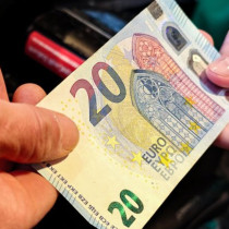 Обявиха кога изплащат великденските добавки