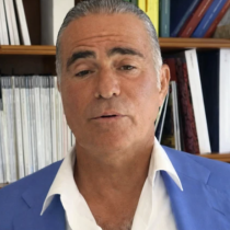 Най-богатият търговец на диаманти почина по време на козметична операция: Притежаваше милиарди, а децата му дори не го поглеждаха