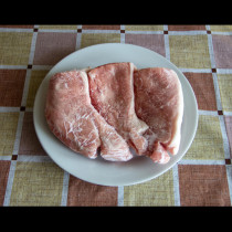 Гладът чука на вратата, а вие сте забравили да извадите месото от фризера! Не се паникьосвайте, ето как да го направите за 5 минути