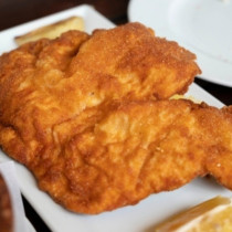 Пържене без яйца и брашно: Само 2 съставки, а месото остава сочно, а коричката е хрупкава