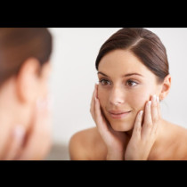 Лифтинг маска за лице с 1 съставка, която ви струва 20 цента: Стяга кожата, свива порите и премахва излишните мазнини от лицето