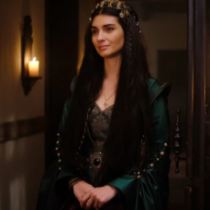 На 16-годишна възраст Мара е продадена от баща си и майка си на турския султан, който имал 30 момчета в харема си