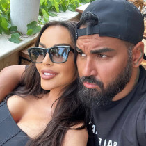 Галена се бръкна дълбоко за подаръка за ЧРД на Азис