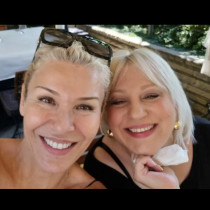 Гала и Джуджи на седмото небе! Ето кога очакват второто внуче (съвсем скоро е):