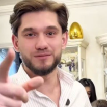 Женен на 10, баща на 14 и дядо на 29: необичайната история на Максим