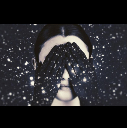 Тъмни облаци са надвиснали над 3-те зодиакални знака: Започва период, който ги подлага на сериозно изпитание