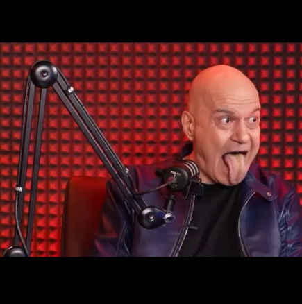 Вижте как изглеждаше Слави Трифонов с коса преди 35 години: Ще го познаете ли изобщо?!