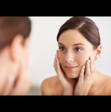 Лифтинг маска за лице с 1 съставка, която ви струва 20 цента: Стяга кожата, свива порите и премахва излишните мазнини от лицето