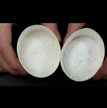 Смесете две лъжици перилен препарат с лъжица захар: Неочакван трик решава проблемите на всички домакини