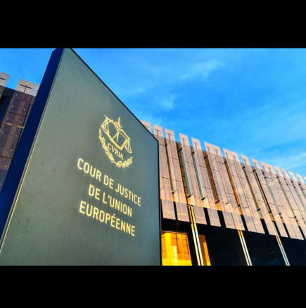 Съдът на ЕС наложи на България да признае юридически смяната на пола