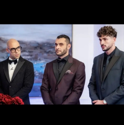 Най-сетне! Първи целувки в 