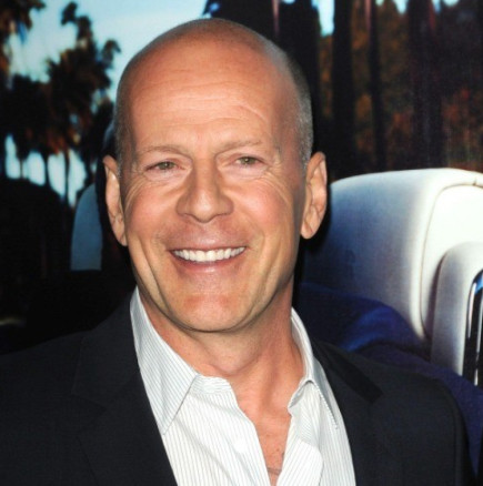 Последната снимка на Брус Уилис ще ви разбие сърцето: Той държи внучката си в ръце, а лицето му казва всичко