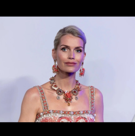 Светът онемя, когато племенницата на принцеса Даяна се появи в тази рокля: Истински шедьовър от 17-ти век