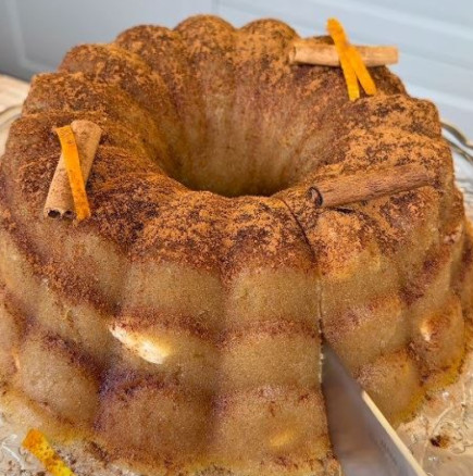 Гръцка грис халва: няма нищо общо с десерта от детската градина! Сладка, ароматна и мекичка: