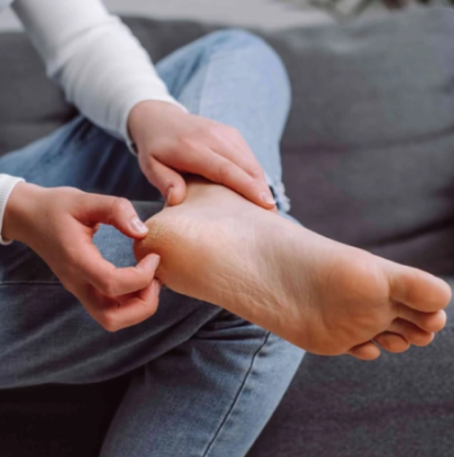 Сърби ли ви левият крак? Ето какво означава това според народните поверия: Малък знак може да донесе промяна в живота ви