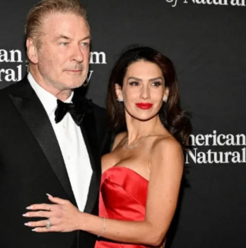 Паника в дома на Болдуин: Съпругата на известния актьор предизвика фурор със снимка, вижте сина ѝ!