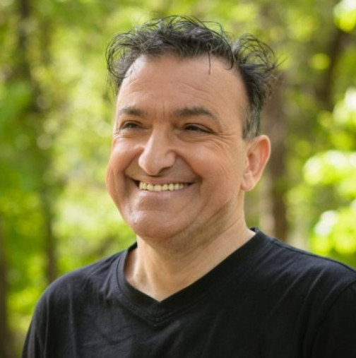 Зуека изненада всички с Порше за над 100 бона