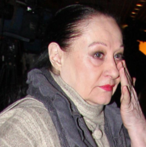 Избягала от първия си съпруг след първата брачна нощ, а за втория се омъжила, докато бил на смъртно легло: Невероятна история 