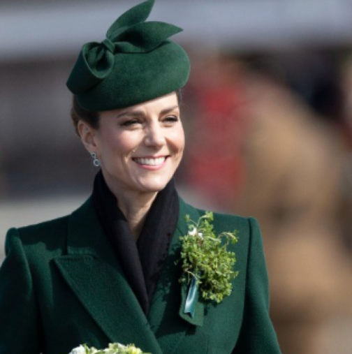 Не лягайте под ножа: Този трик създава илюзията за по-стегнато лице, необходими са само 2 движения с четката