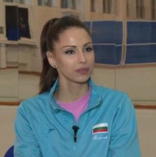 Над 30 кг отгоре: Цветелина Стоянова шокира с драстична промяна