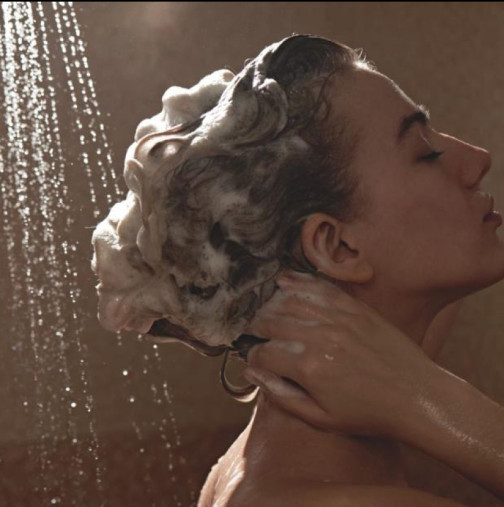 Чували ли сте за „тъмен душ“-Нова тенденция подготвя тялото и ума за сън, а това не струва нищо.