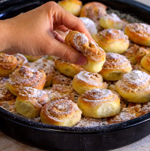 Фини Орехови охлювчета в сироп – меки като морска пяна! Използвам това тесто и за щрудели, кифлички и рулца: