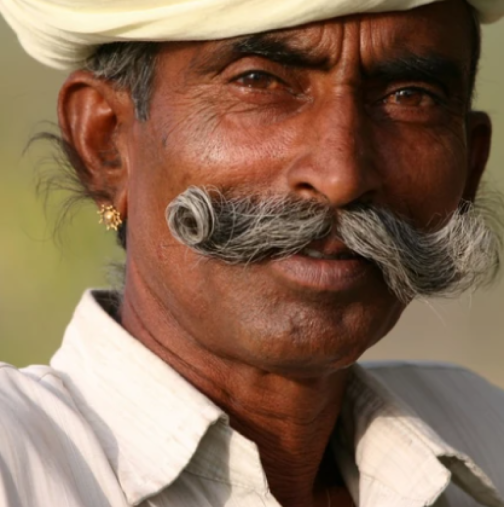 Месечна прогноза от индийски астролог за април: Тази зодия ще напълни портфейла си