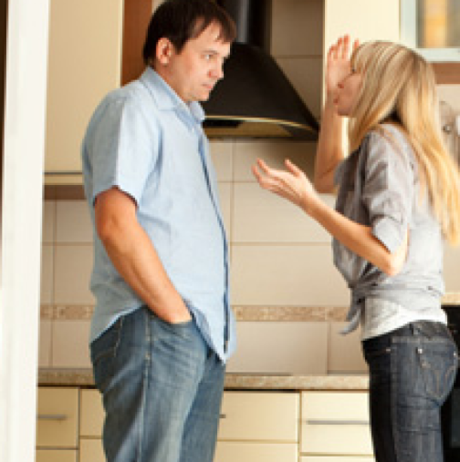 Мъжът ми ме изостави преди години, а после се върна да дели жилището