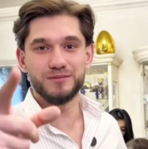 Женен на 10, баща на 14 и дядо на 29: необичайната история на Максим