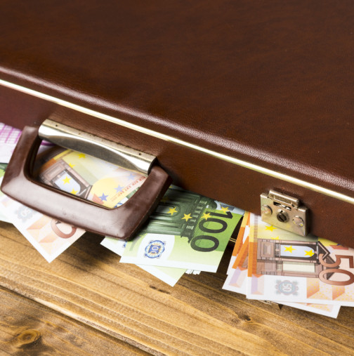 ЧЕТИРИ зодиакални знака ще реализират големи финансови печалби преди края на март 2026 г.