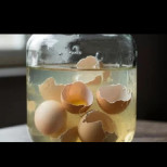 Не хвърляйте черупките от яйцата! Залейте ги с оцет и ще имате истинско съкровище за без пари: