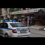 Пияна литовка с нож вилня в магазин във Варна - рани четирима, двама са в болница!
