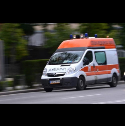 Един загина, а трима са в болница след тежка катастрофа край Стара Загора: