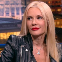 Вече 18 години Мария Игнатова пази първия подарък от Димитър Рачков-Снимка