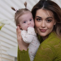 Ето я бременната с второ момиченце Мари на Гала - направо цъфти!