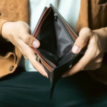 Каквото си пропилял, пропилял си, защото няма да имаш повече: Тази зодия я чака финансов крах до края на април