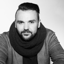 Графа с първи думи след смъртта на баща си