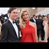 Красива като гръцка богиня! Иванка Тръмп в рокля от приказките, засенчи дори мащехата си, Мелания