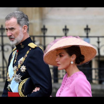 Испания отново се тресе от скандал! Книга разкрива предполагаемите бисексуални отношения на крал Фелипе