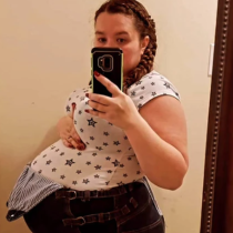 Съгласих се да стана сурогатна майка, но в 27-ата седмица от бременността ми казаха, че не искат бебетата!